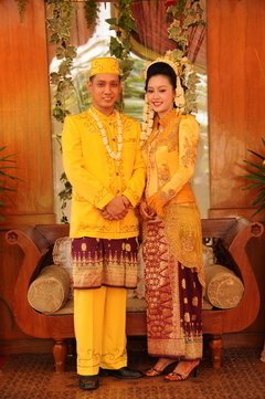 Menjadi raja n ratu sehari